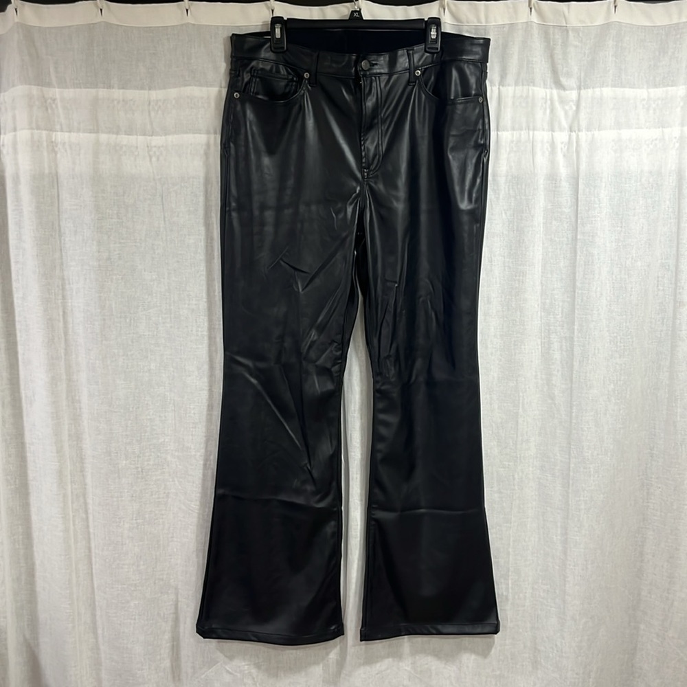 Gap High Rise Faux-Leather '70s Flare Pants - Picture 4 of 7